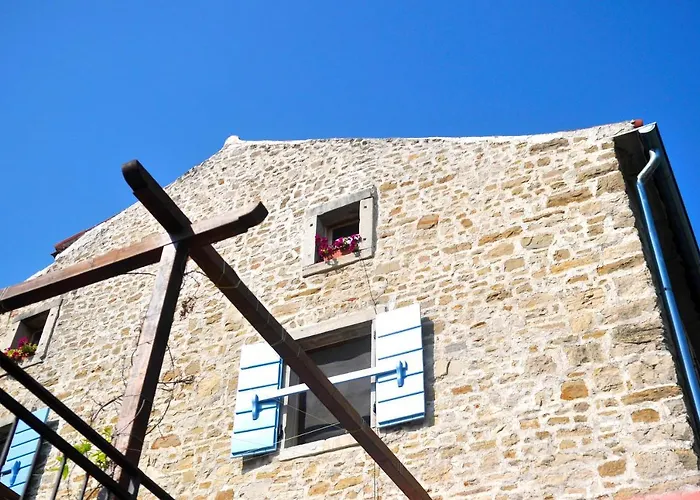 Ruine-motovun Kh Ferienhaus *