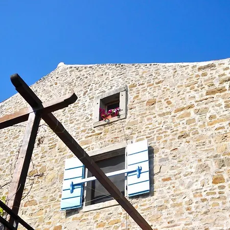Ruine-motovun Kh Ferienhaus *